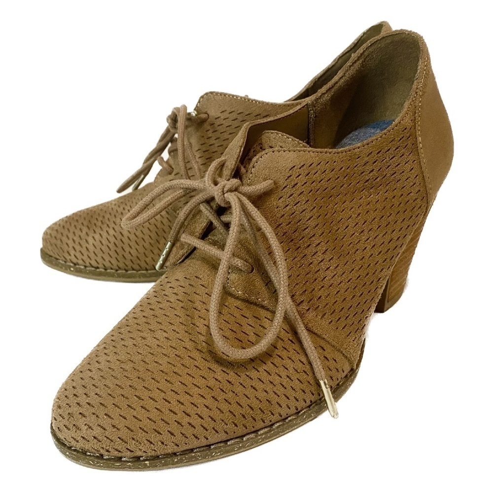 NWOT—Dr. Scholl’s Camel Colored Short Shaft Shooties with Lacing Size 6